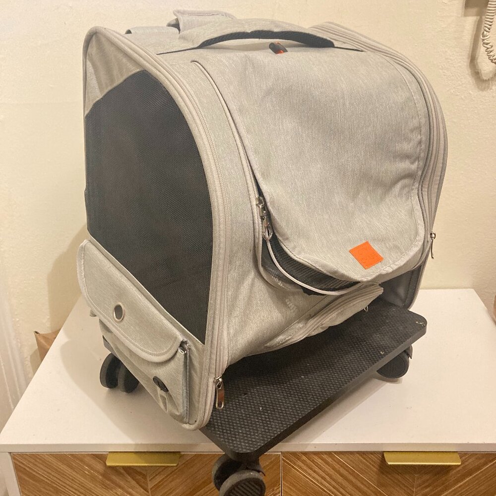 CITYCHASE Pet Carrier Backpack with Wheels for Cats and Puppies